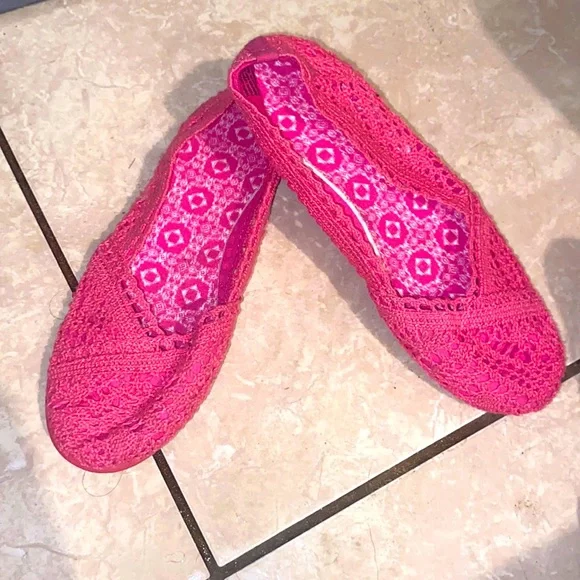 Faded glory crochet shoes discount